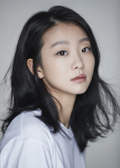 Nữ diễn viên sở hữu chiều cao 1m70.