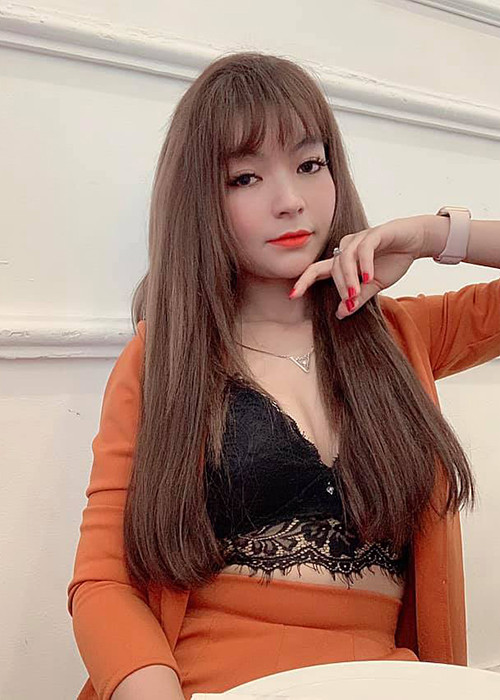 Thảo Vy ngày càng gợi cảm, bảo sao Mạc Văn Khoa mê mệt suốt hơn 5 năm qua.