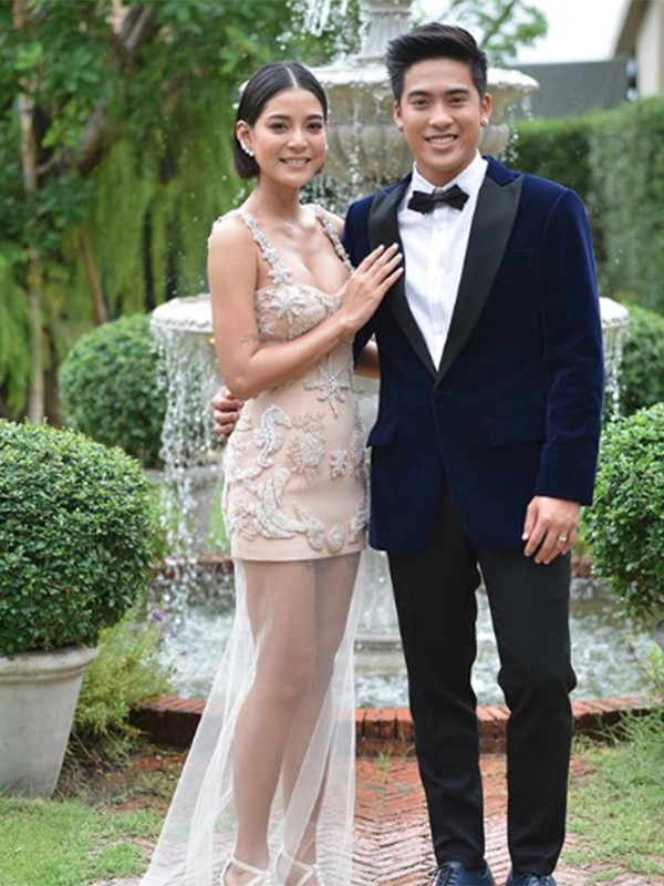 Nữ diễn viên tham gia MV "Tặng anh cho cô ấy" kết hôn vào năm 2019 với Nuttawuth Boonrapsap.