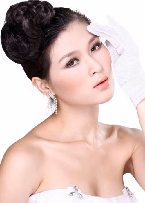 Sau khi sinh con, Anh Thư lui về ở ẩn để dành thời gian cho gia đình.