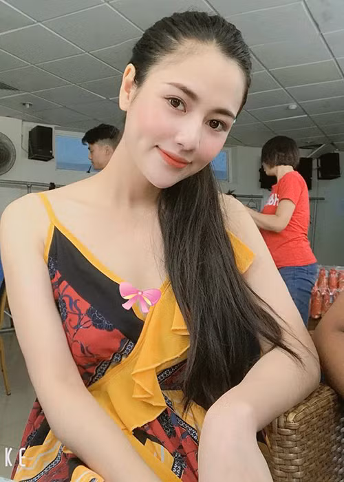 Đảm nhận vai Đào trong "Cô gái nhà người ta" là nữ diễn viên Việt Hoa.