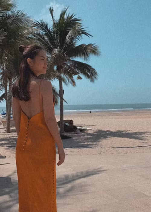 Dù đã ở tuổi U40 nhưng nữ ca sĩ vẫn xinh đẹp, trẻ trung và có sự nghiệp khá thành công.