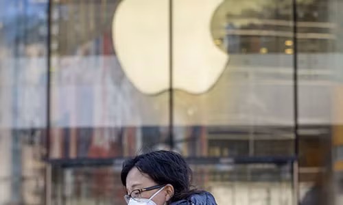 Hang tram nghin cong nhan se bi cach li o nha may iPhone