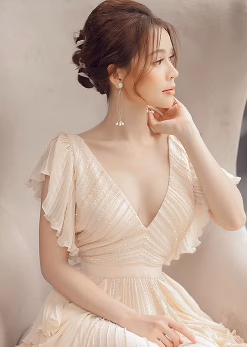 Sam cho biết, thay vì mua hàng hiệu, cô lại thích mua bất động sản.