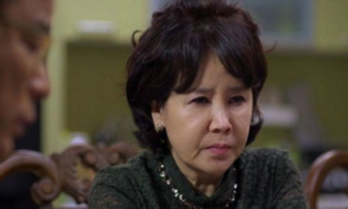 Dem tan hon, me chong mot muc khong cho vo chong toi dong phong