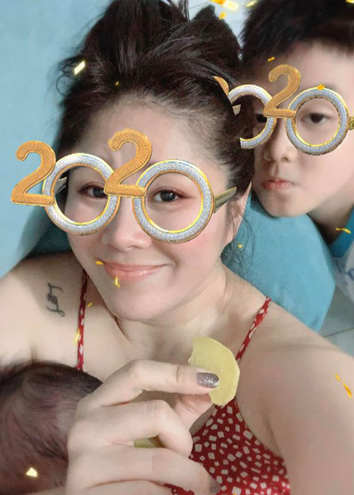 Lê Phương không giấu được niềm hạnh phúc khi tổ ấm ngày càng viên mãn.