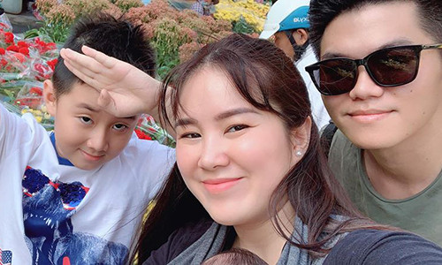 Nam ca sĩ trẻ được biết đến là người bố dượng yêu thương con riêng của vợ.