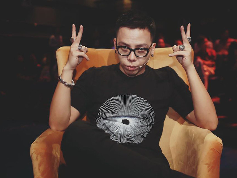 Hoàng Touliver được xem là "phù thủy âm nhạc" khi đã tạo ra rất nhiều bản hit cho các nghệ sĩ Việt.