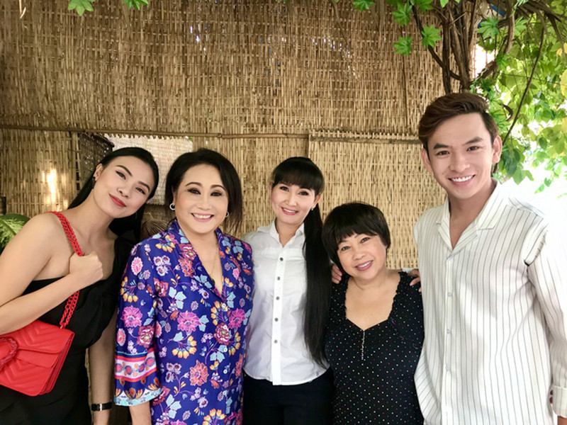 Nghệ sĩ Thanh Hằng phải nhập viện mổ khớp xương chậu vì quá đau đớn.