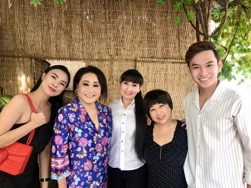 Nghệ sĩ Thanh Hằng phải nhập viện mổ khớp xương chậu vì quá đau đớn.