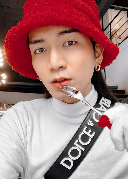 BB Trần nhấn mạnh anh du lịch ở Seoul, chứ không qua các vùng dịch của Hàn Quốc như Daegu và Gyeongsang.