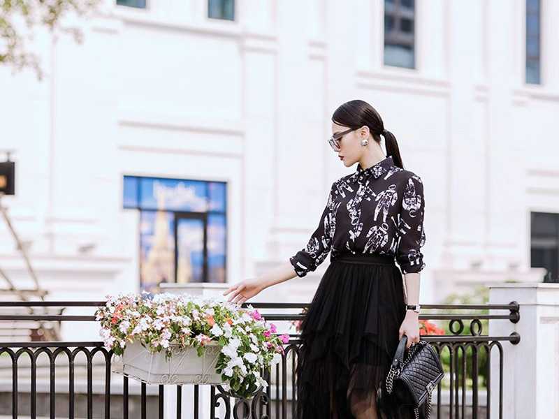 Trên Ngôi Sao, Phương Oanh tiết lộ lý do hai cuộc tình thanh xuân của cô tan vỡ. Ở cuộc tình đầu tiên, nữ diễn viên mất lòng tin với bạn trai.