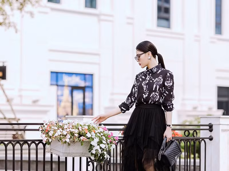 Trên Ngôi Sao, Phương Oanh tiết lộ lý do hai cuộc tình thanh xuân của cô tan vỡ. Ở cuộc tình đầu tiên, nữ diễn viên mất lòng tin với bạn trai.