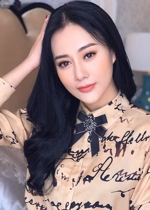 Hiện tại, Phương Oanh chỉ quan tâm đến cuộc sống và sự nghiệp.