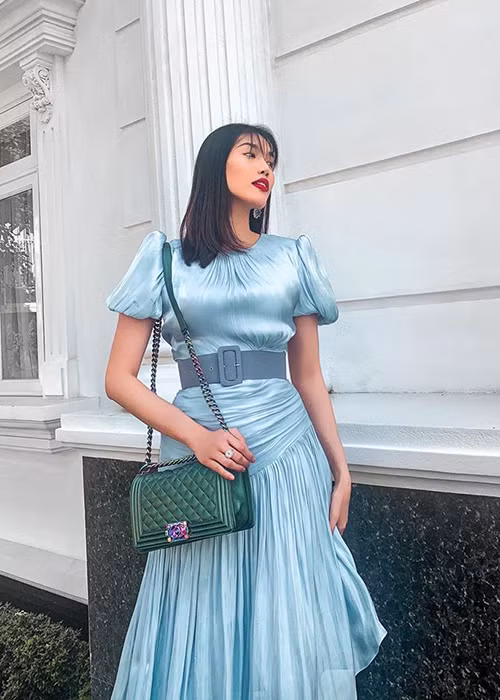 Lan Khuê được nhiều bạn bè khen ngợi nhan sắc mặn mà hơn cả thời son rỗi.