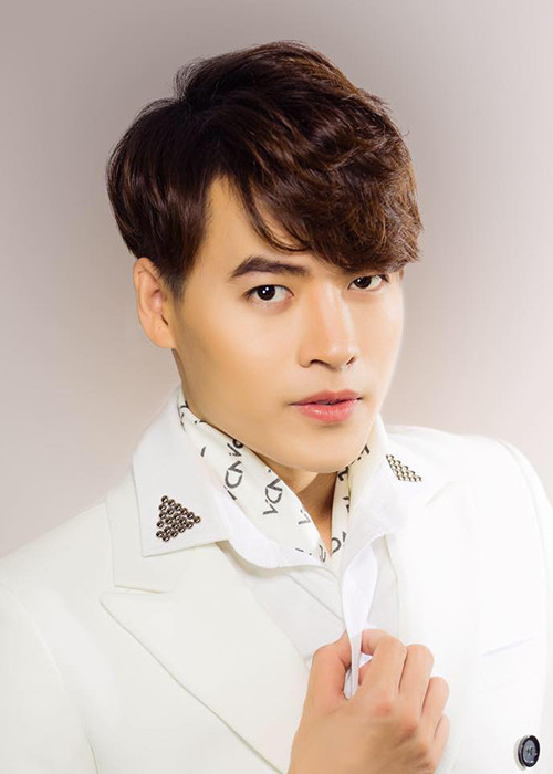 Ngoài tham gia gameshow, Tấn Phát còn hợp tác với đàn anh, bạn bè trong nghề sản xuất những sản phẩm online, web-drama.