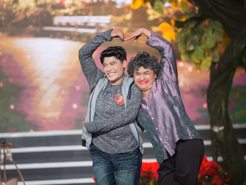 Nói về mối quan hệ với Đại Nghĩa, Tấn Phát cho biết, cả hai chơi thân đã được 5-6 năm. Anh và Đại Nghĩa có nhiều sở thích chung, cùng muốn làm những việc có ích cho cộng đồng, nên ngoài đời thường Tấn Phát và Đại Nghĩa khá ăn ý.