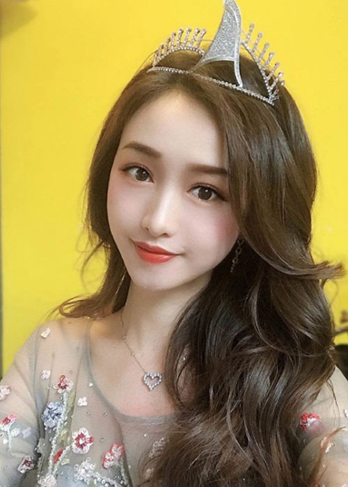 Giang Vũ Đình cho biết thêm, Tết Nguyên Đán vừa qua, cô trở về quê nhà Quảng Đông. Được biết, Quảng Đông có 436 ca xác nhận dương tính với virus Corona.