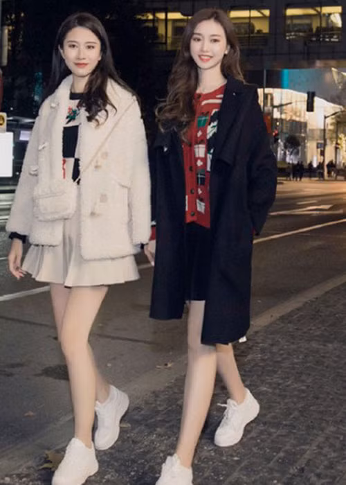 Nhan sắc đời thường của Hoa hậu châu Á ATV 2019 không hề thua kém trên truyền hình.