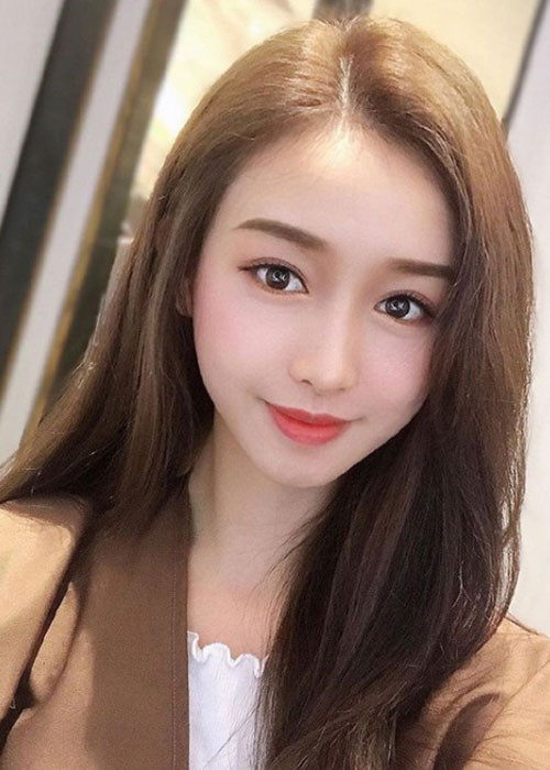 Bên cạnh đó, nhan sắc cũng là lợi thế của Giang Vũ Đình.