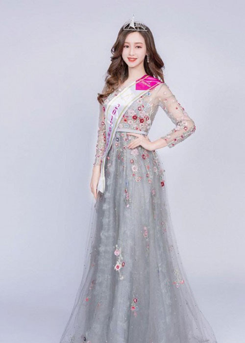 Giang Vũ Đình có ưu thế nhờ nói được tiếng Quảng Đông và hiểu được văn hóa xứ Hương Cảng.