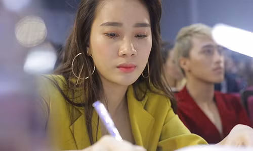 Pham Lich khoe ban trai sau 2 nam to bi Pham Anh Khoa 