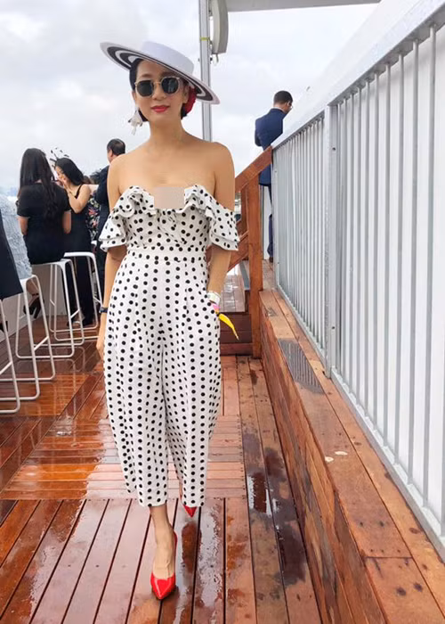 Nhan sắc không tuổi của Kỳ Duyên có lẽ là kết quả của quá trình cô kiên trì tập luyện và ăn uống khoa học.