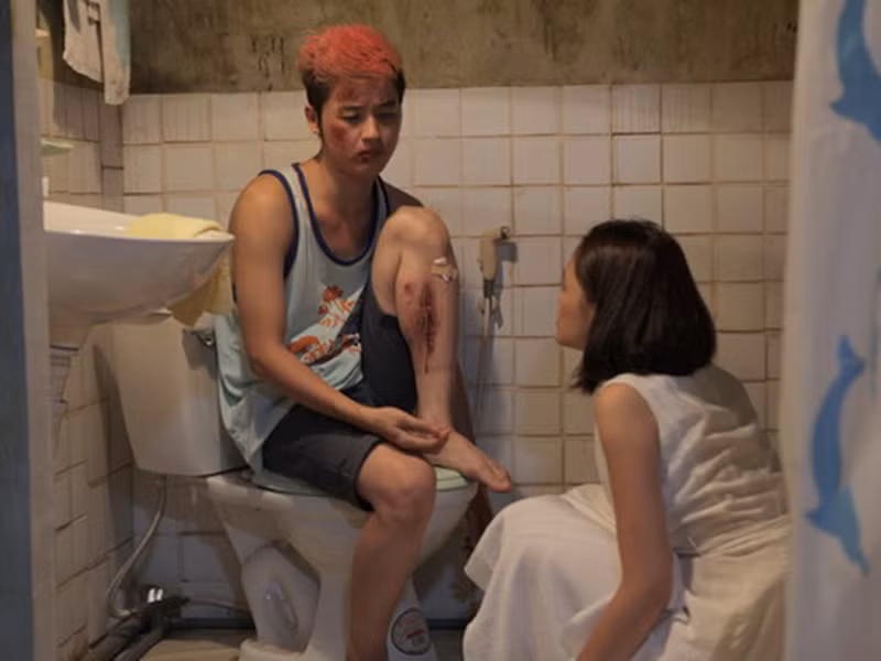 Thanh Duy lấn sân sang lĩnh vực điện ảnh với vai diễn người chuyển giới trong phim "Đập cánh giữa không trung". Ảnh: VTV