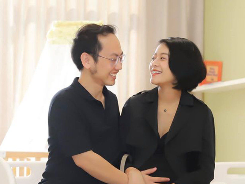 To am binh di, hanh phuc cua MC Phi Linh