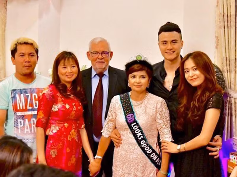 Vĩnh Thụy từng đưa Hoàng Thùy Linh về ra mắt gia đình. Tuy nhiên, cặp sao được cho đường ai nấy đi vào năm 2018.