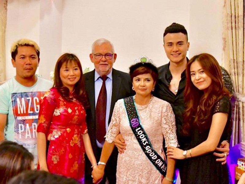 Vĩnh Thụy từng đưa Hoàng Thùy Linh về ra mắt gia đình. Tuy nhiên, cặp sao được cho đường ai nấy đi vào năm 2018.