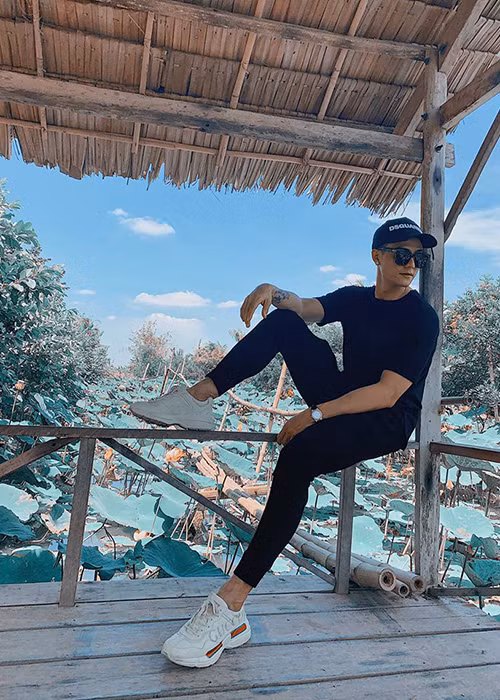 Vĩnh Thụy hiện tại để trạng thái cá nhân độc thân. Fan cho rằng, anh chưa bước vào một mối quan hệ mới.