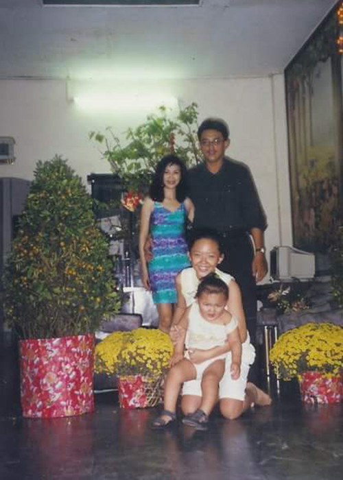 Nhiều người tò mò mẹ của Tóc Tiên có xuất hiện trong lễ cưới của con gái hay không.