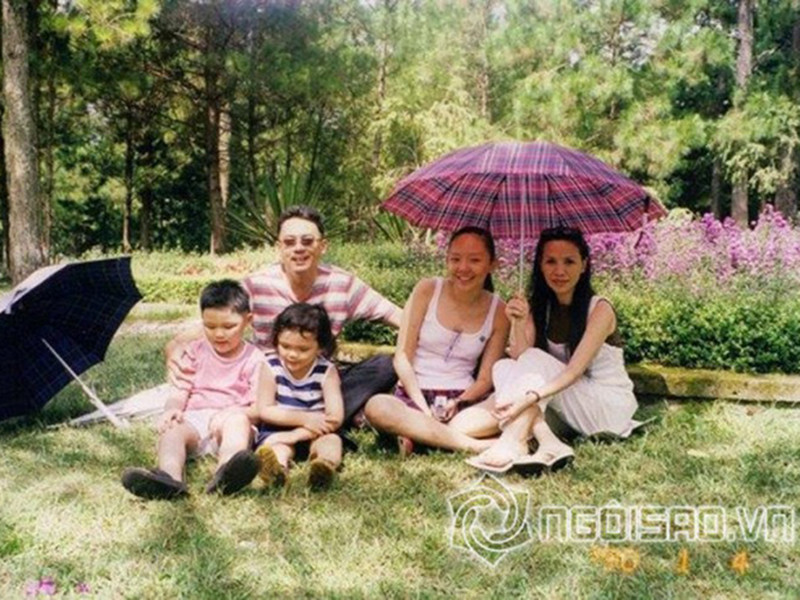 Tóc Tiên luôn cố gắng nói chuyện với mẹ nhưng đến nay, sau nhiều năm, tình cảm giữa hai người vẫn chưa thể hàn gắn được.