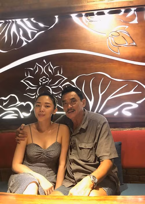 Mối quan hệ giữa Tóc Tiên và bố vốn tốt đẹp.