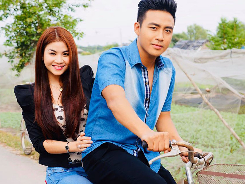 Kha Ly kết hôn vào năm 2016. Ông xã của nữ diễn viên là Thanh Duy. Theo Một thế giới, cả hai gặp nhau lần đầu tiên khi diễn chung cùng một vở kịch. Lúc đó, Kha Ly và Thanh Duy đều có nửa kia.