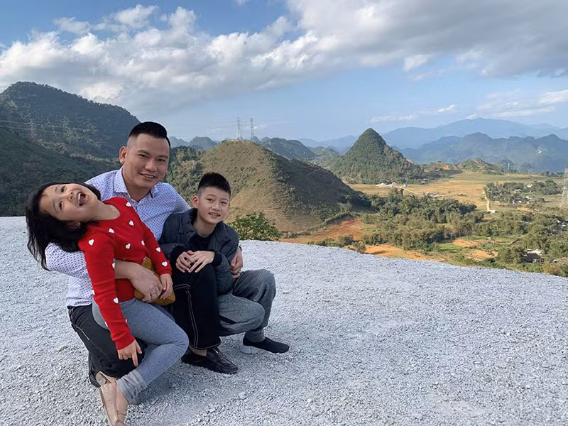 Jennifer Phạm từng chia sẻ: "Vì anh Hải hay trò chuyện, đi bơi, chơi những trò chơi cảm giác mạnh cùng Bảo Nam nên cả hai rất thân thiết với nhau".