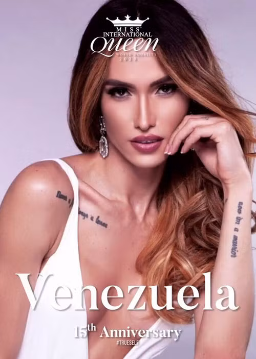 Doi thu dang gom rut lui, Hoai Sa co co may o Miss International Queen 2020?