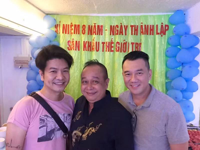 Theo Vietnamnet, đạo diễn Ngọc Hùng tạm đóng cửa sân khấu Thế giới Trẻ trong thời gian dự kiến 2 tuần. Nam đạo diễn mong dịch bệnh sẽ sớm được ngăn chặn để các sân khấu được hoạt động trở lại. Ảnh: Người lao động