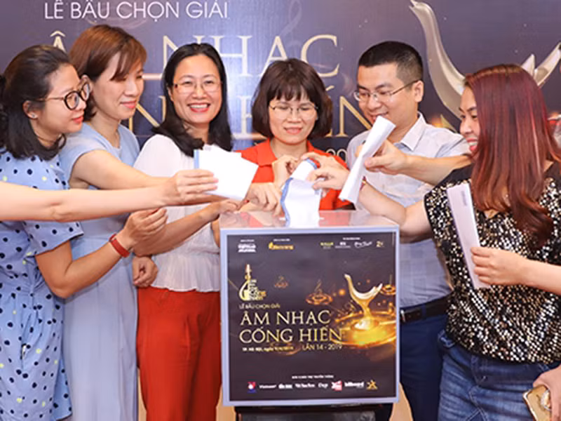 Theo Pháp luật TP HCM, Giải thưởng âm nhạc Cống hiến lần 15/2020 dự kiến tổ chức lễ công bố giải thưởng ở Hà Nội và TP.HCM vào ngày 5/2 nhưng vì dịch bệnh viêm đường hô hấp cấp do chủng mới của virus Corona nên bị hoãn. Ảnh: Thể thao văn hóa