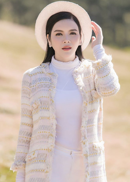 Ngoài ra, trả lời truyền thông lúc đó, nữ diễn viên cho biết cô chưa có động thái nào vì tin đồn không ảnh hưởng nhiều đến cuộc sống của cô. Tuy nhiên, nếu tin đồn thất thiệt đi xa hơn, cô sẽ nhờ đến pháp luật can thiệp.