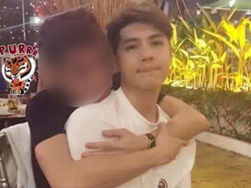 Noo Phước Thịnh cũng nhiều lần vướng nghi vấn yêu người đồng giới. Thậm chí, anh từng bị xem là úp mở chuyện giới tính khi đồng cảm với ca khúc viết về người thuộc giới tính thứ 3.