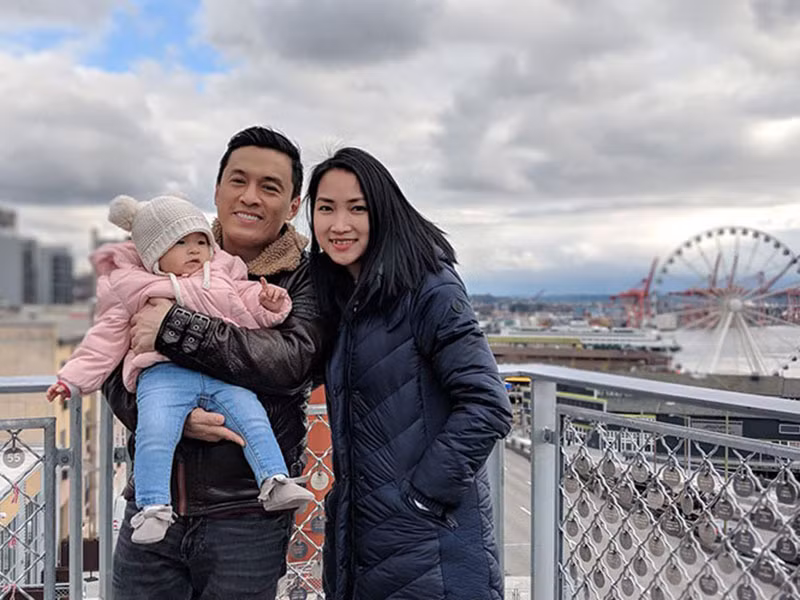 Giống Nam Cường, Lam Trường thường xuyên bị nghi ngờ về giới tính, thậm chí có tin đồn anh mượn chuyện hôn nhân để che đậy giới tính. Lam Trường khẳng định anh hoàn toàn là đàn ông, không phải đồng tính.