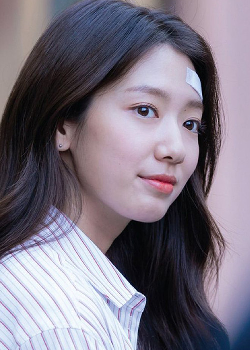 50 triệu won cũng là số tiền ủng hộ của Park Shin Hye, Park Bo Young, Joo Ji Hoon, Lee Young Ae, Lee Soo, Kim Eun Sook, Kim Hye Eun, Yoo Hae Jin, Soo Ae, Kang Daniel, Nam Joo Hyuk và Son Naeun (Apink).