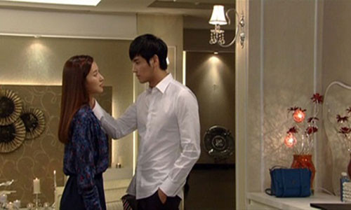 Hung ho di danh ghen cung ban than, den noi tim mat khi thay 