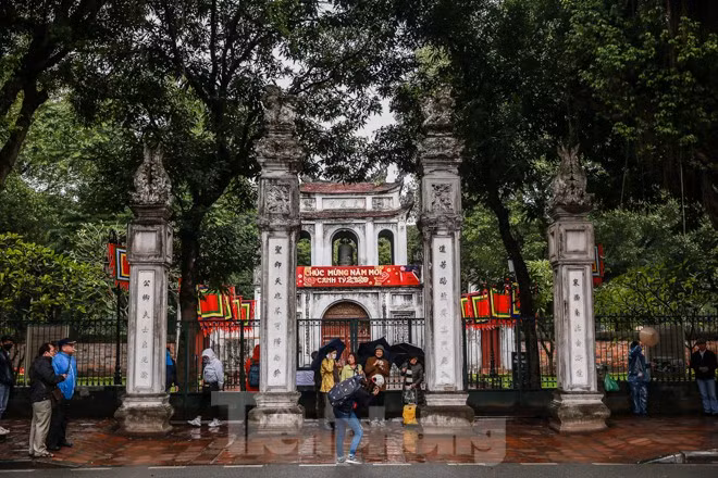 Hang loat di tich lich su, danh lam thang canh Ha Noi tam thoi dong cua-Hinh-4