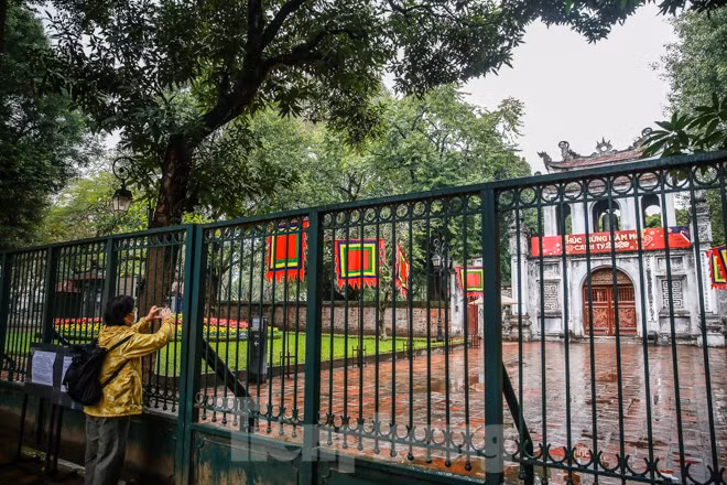 Hang loat di tich lich su, danh lam thang canh Ha Noi tam thoi dong cua-Hinh-5