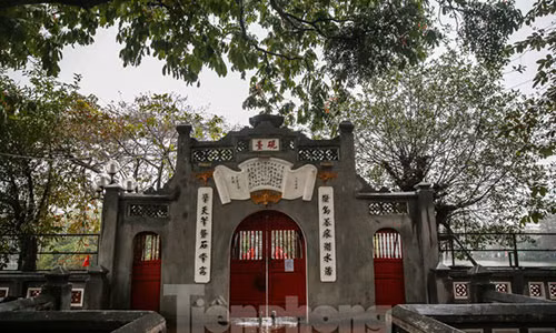 Hang loat di tich lich su, danh lam thang canh Ha Noi tam thoi dong cua