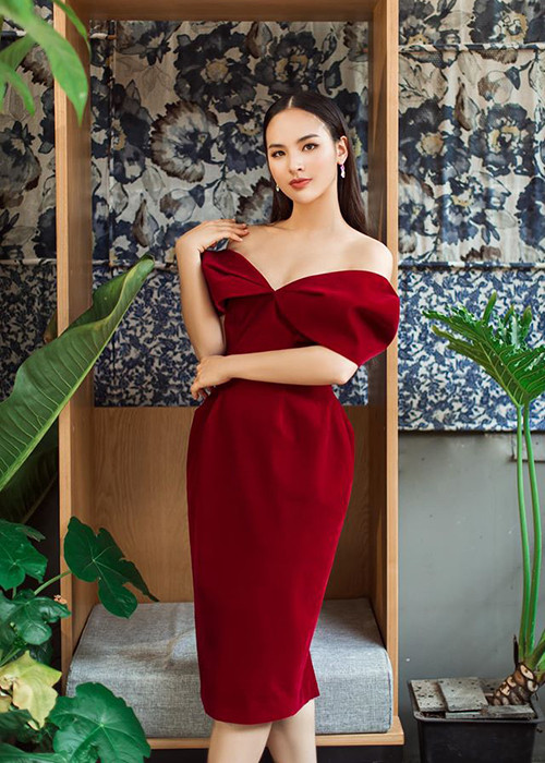 Bản sao của Hoa hậu Ngọc Hân được khen ngợi ngày càng gợi cảm trước thềm cuộc thi.