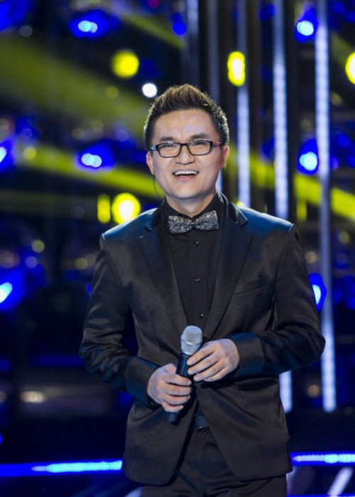 Trên VTV, Đại Nghĩa tham gia: Gương mặt thân quen, Ánh sáng hay bóng tối, Con biết tuốt, Chuẩn cơm mẹ nấu, Diễn viên bá đạo. Trên HTV có: Dạ khúc tình yêu, Phiên bản hoàn hảo, Giọng ải giọng ai, Là vợ phải thế, Người hùng tí hon, Gia đình song ca. Trên đài truyền hình Vĩnh Long gồm: Tiếu lâm tứ trụ nhí, Ngôi sao phương Nam, Tuyệt đỉnh song ca nhí. Ảnh: Tiền Phong